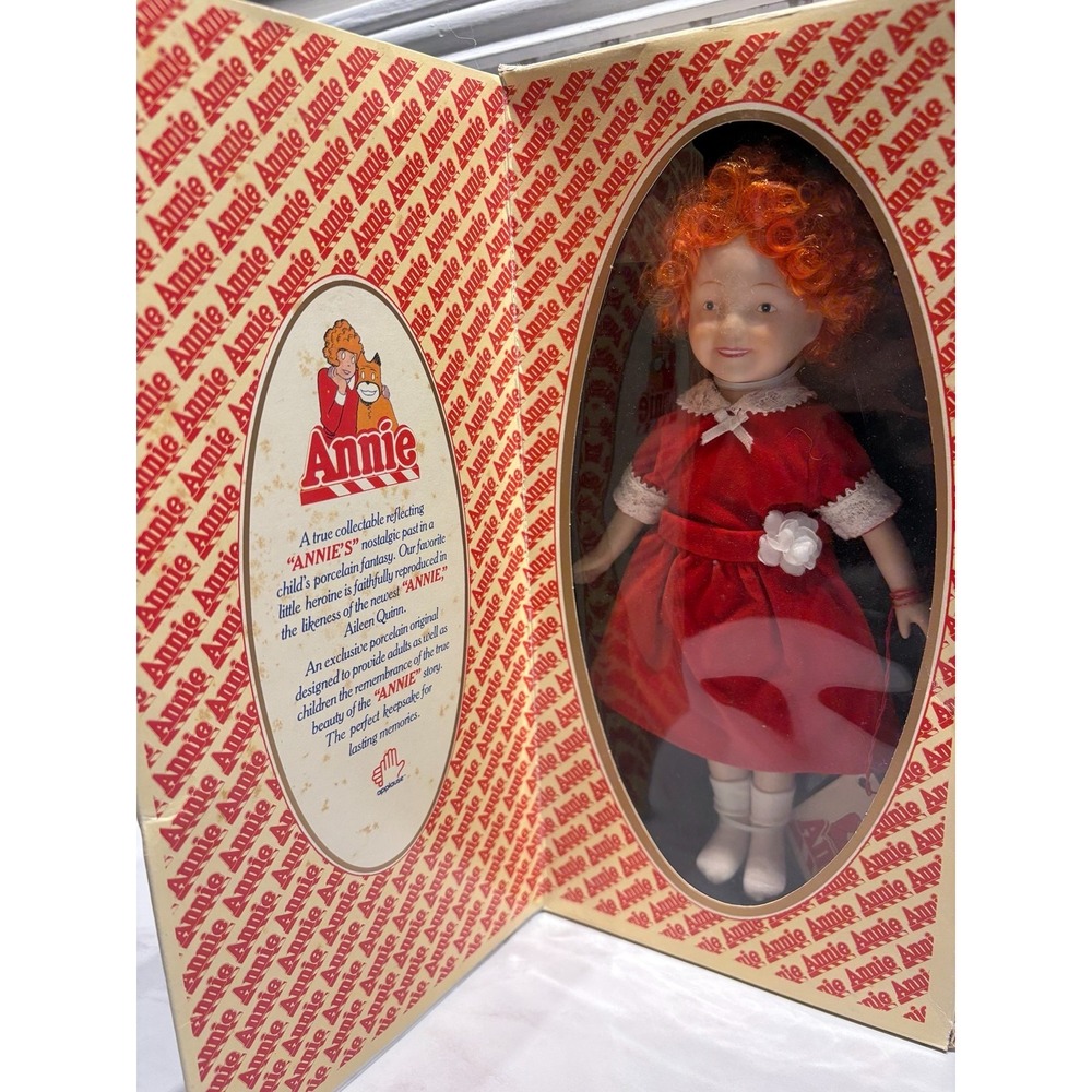 Annie Genuine Porcelain Doll Applause Aileen Quinn Red Dress Collectible 1982